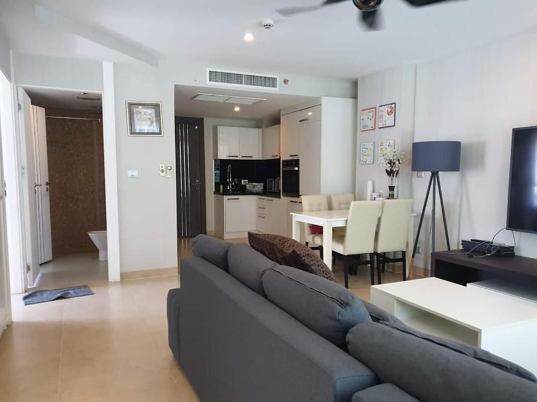 อพาร์ทเม้น Centara Avenue 2 Bedrooms Pool View Pattaya