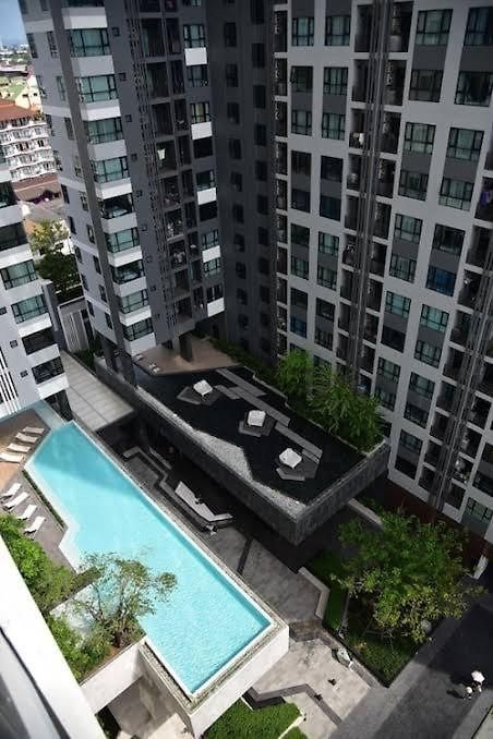 The Base Location อพาร์ทเม้น