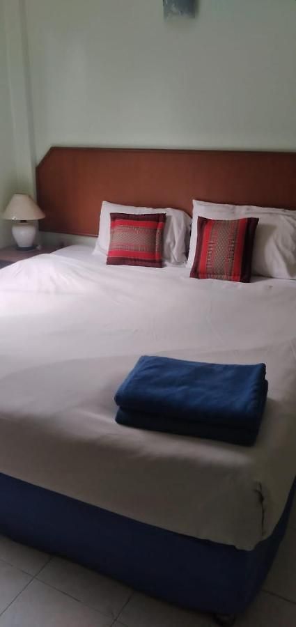 บ้านพัก Kingfisher House And Bar