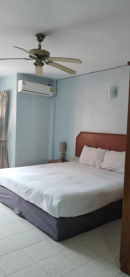 Kingfisher House And Bar Pattaya