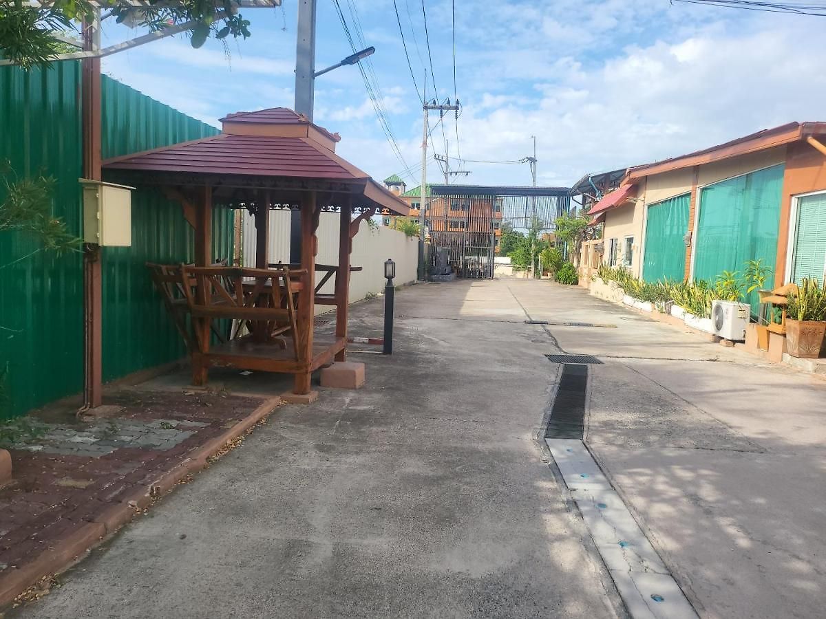 โรงแรม Ekaluk Place