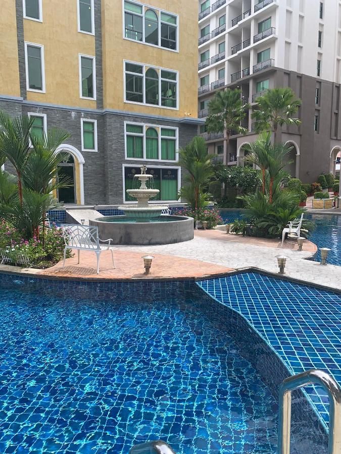 High Floor Pool View Near Walking Street Arcadia 高楼层泳池景 高速网络 智能电视 *