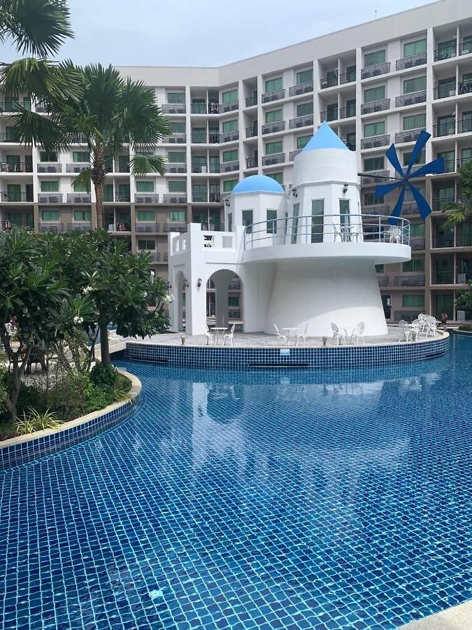 High Floor Pool View Near Walking Street Arcadia 高楼层泳池景 高速网络 智能电视 อพาร์ทเม้น Pattaya