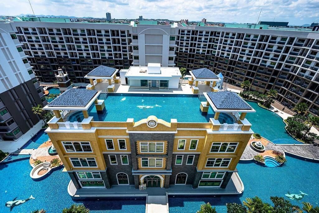 Arcadia Continental 1 Bedroom Pool View * Pattaya