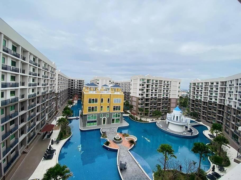 Arcadia Continental 1 Bedroom Pool View Apartment Pattaya
