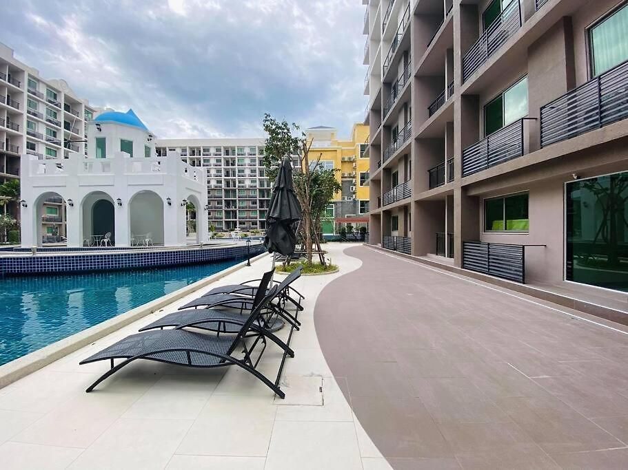 Arcadia Continental 1 Bedroom Pool View Apartment
