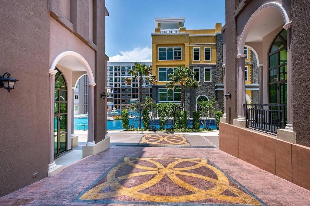 Arcadia Continental 1 Bedroom Pool View