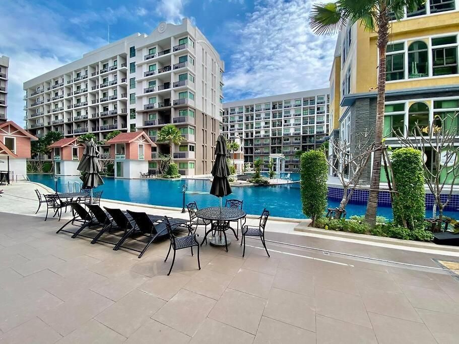 Apartment Arcadia Continental 1 Bedroom Pool View