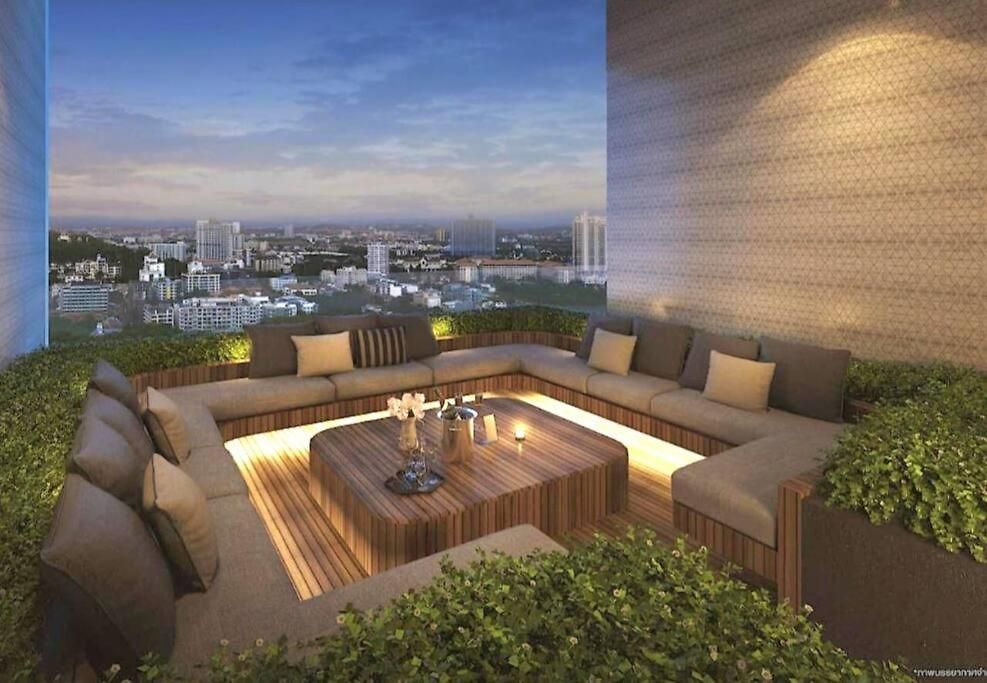 อพาร์ทเม้น Luxury With Sea View.