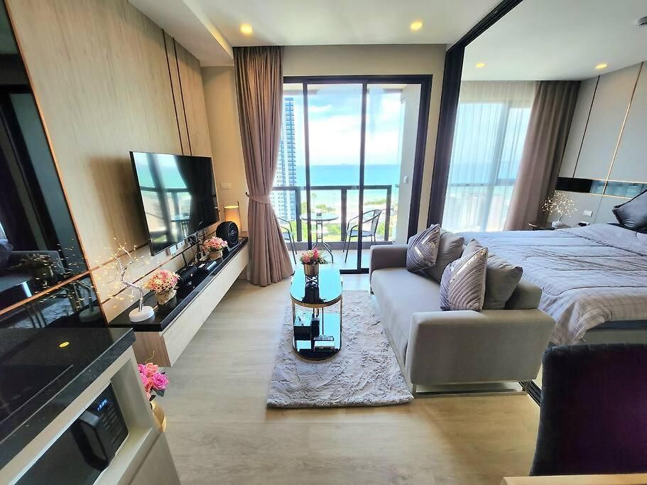อพาร์ทเม้น Luxury With Sea View.