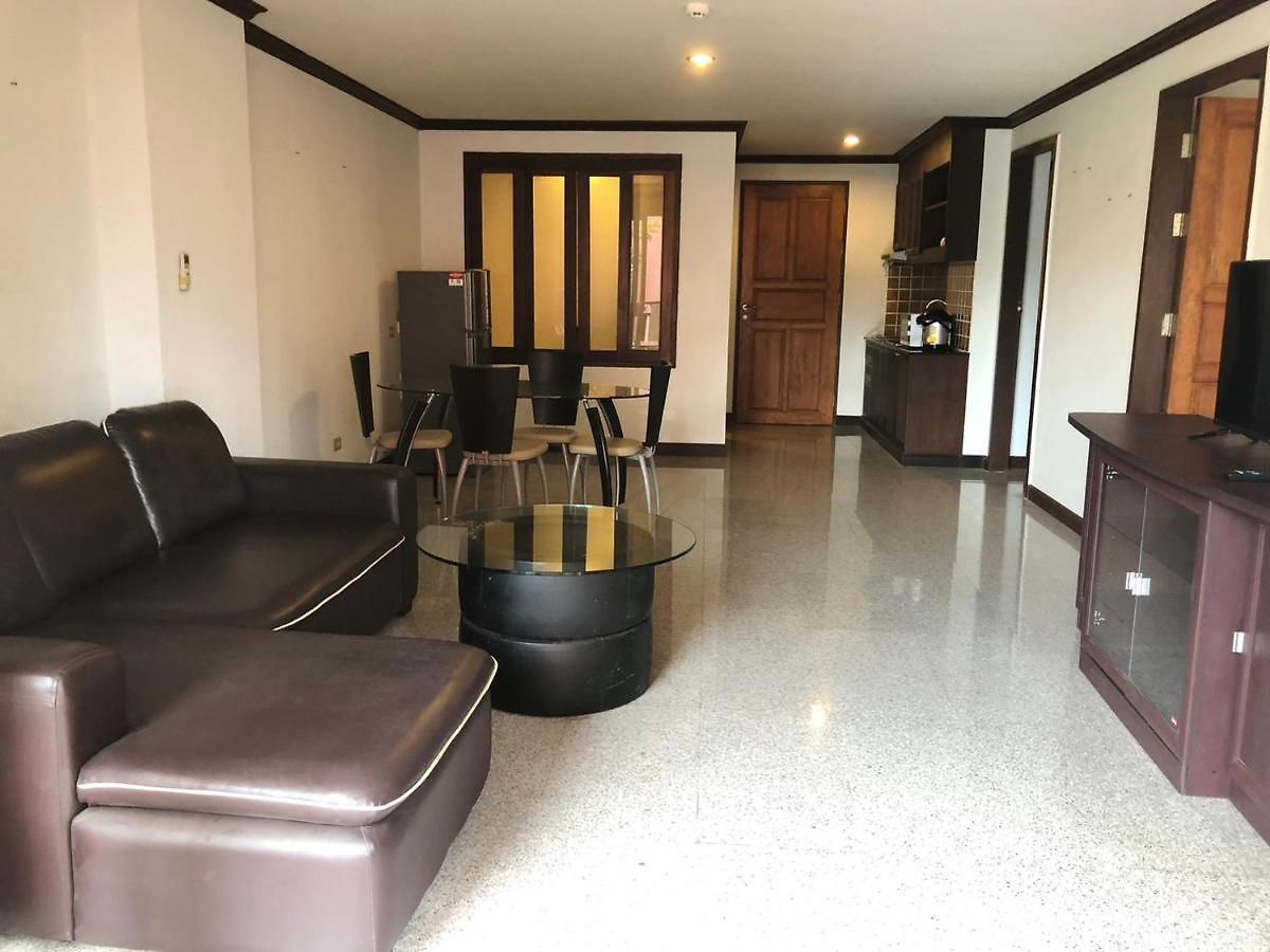 Royal Hill Condotel อพาร์ทเม้น