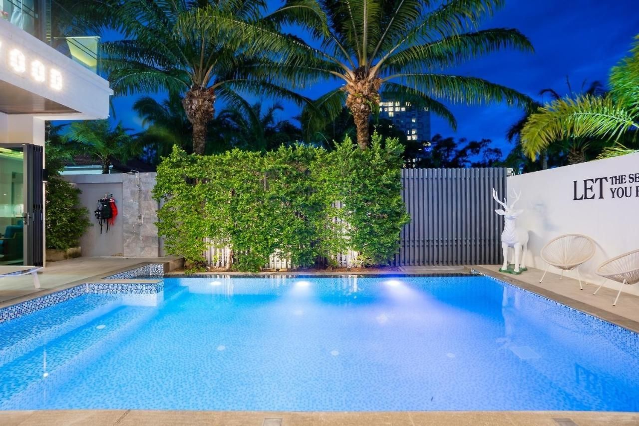 Hollywood Luxury Poolvilla Walking Street 4 Bedrooms