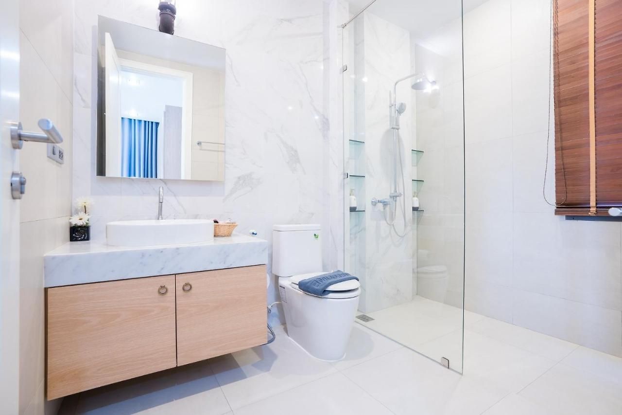 Hollywood Luxury Poolvilla Walking Street 4 Bedrooms * Pattaya