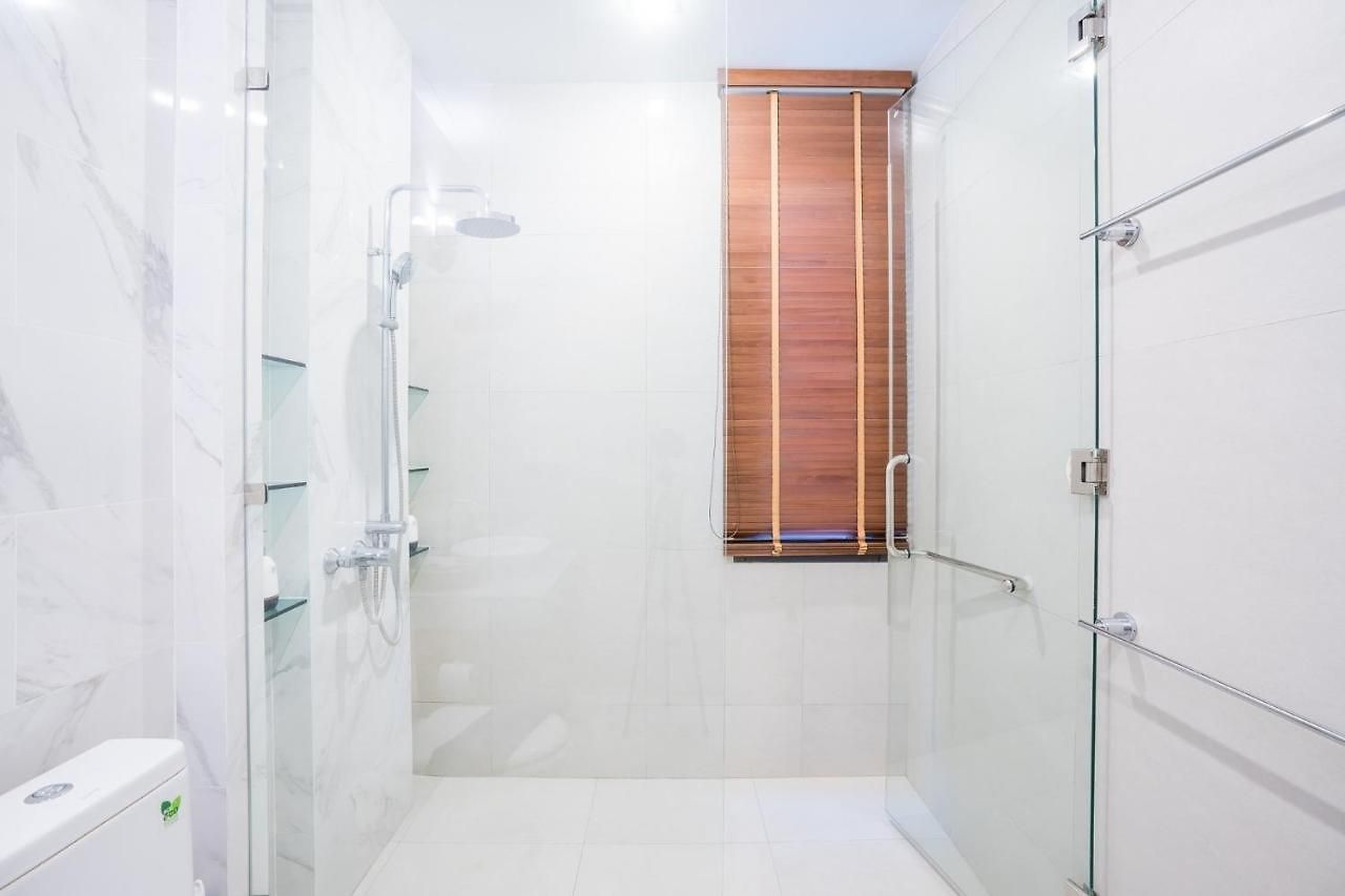 Hollywood Luxury Poolvilla Walking Street 4 Bedrooms วิลล่า Pattaya