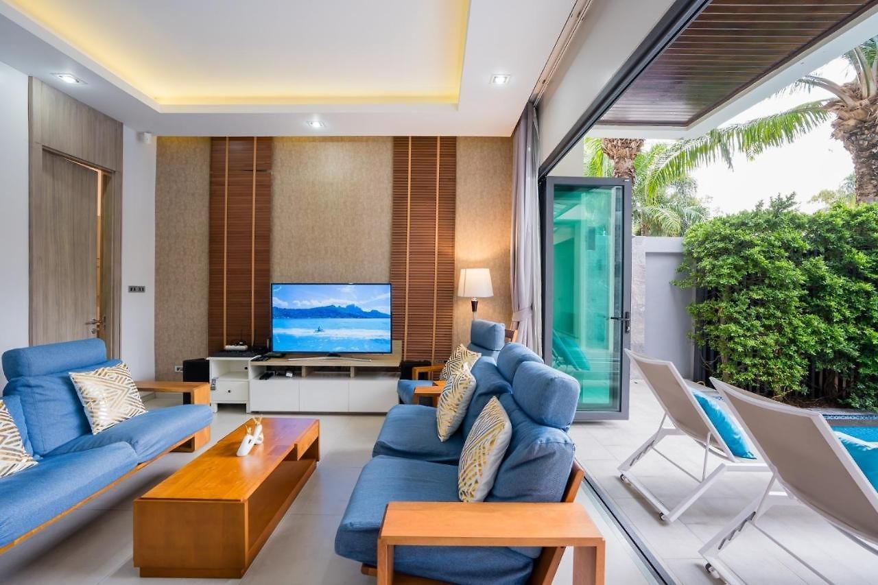 Hollywood Luxury Poolvilla Walking Street 4 Bedrooms Pattaya