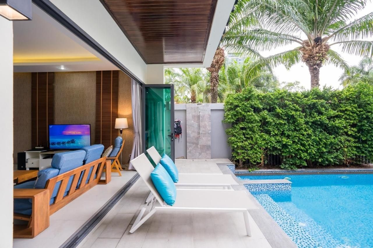 Hollywood Luxury Poolvilla Walking Street 4 Bedrooms วิลล่า *