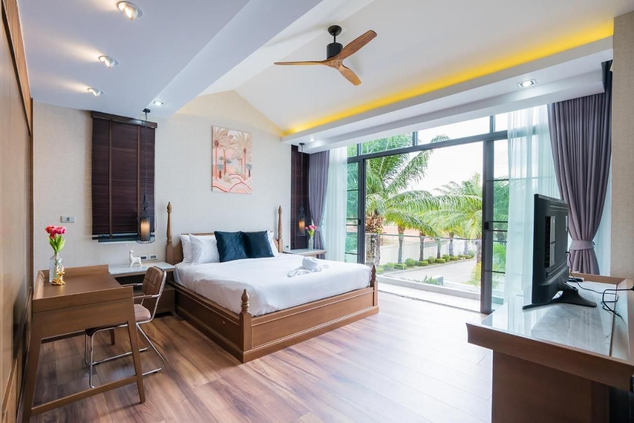 Hollywood Luxury Poolvilla Walking Street 4 Bedrooms