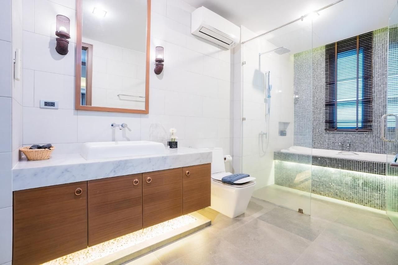 Hollywood Luxury Poolvilla Walking Street 4 Bedrooms วิลล่า *