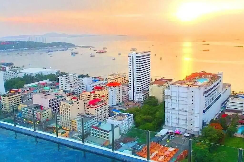 & Infinity Pool อพาร์ทเม้น