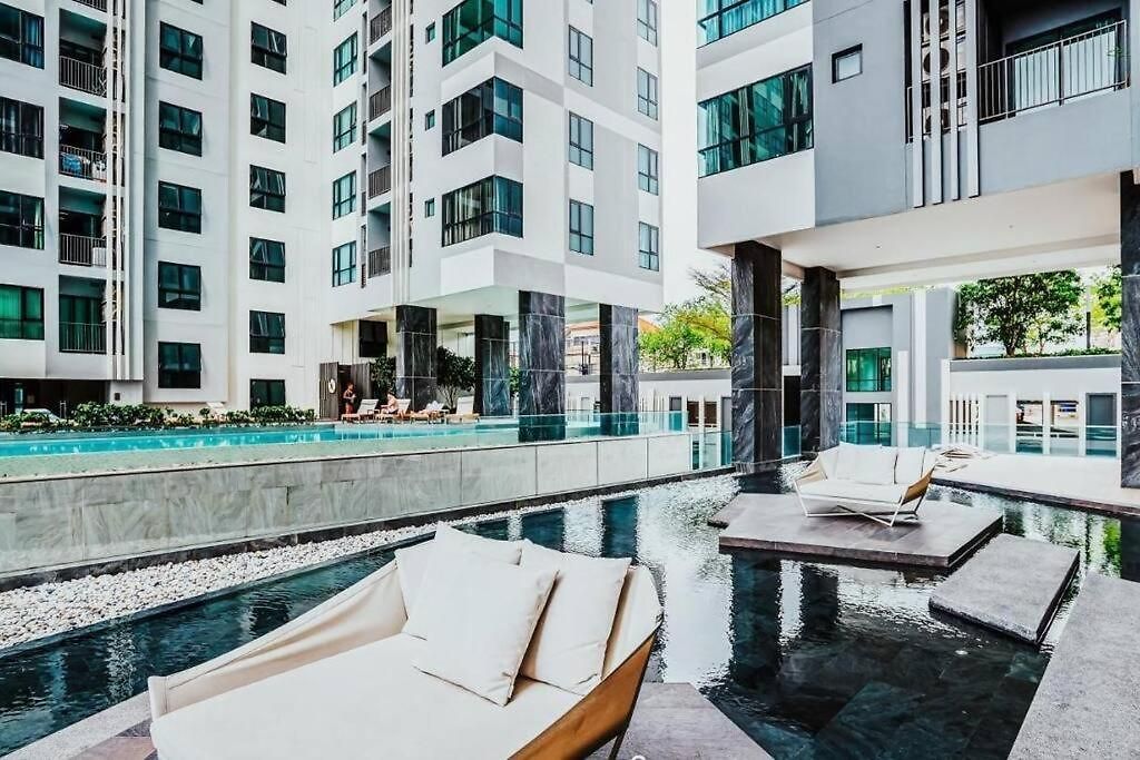 & Infinity Pool อพาร์ทเม้น *