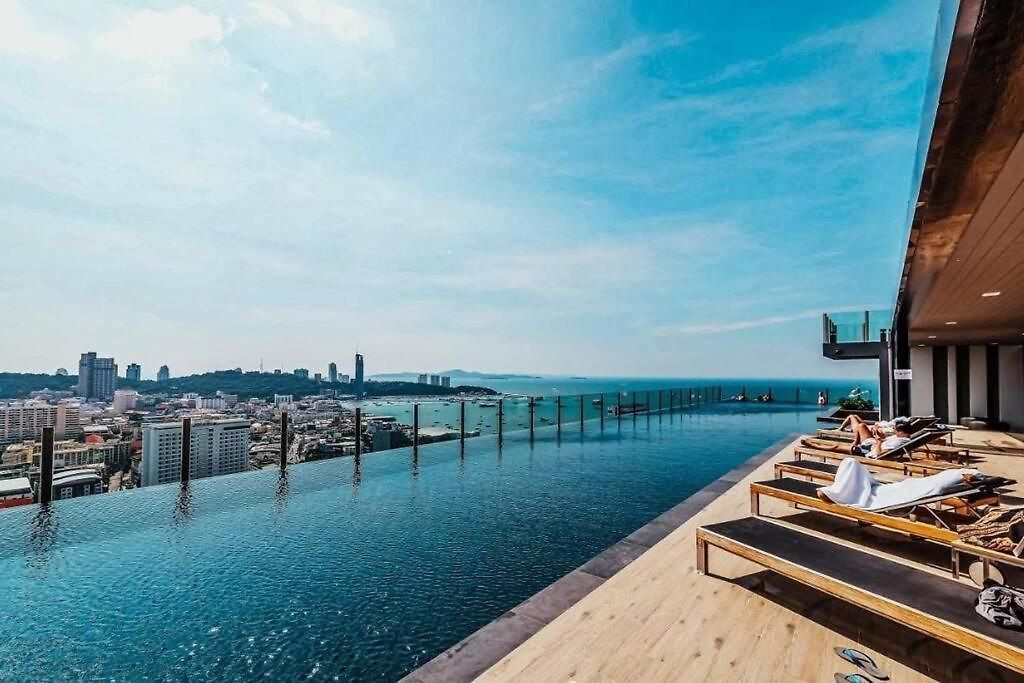 อพาร์ทเม้น & Infinity Pool