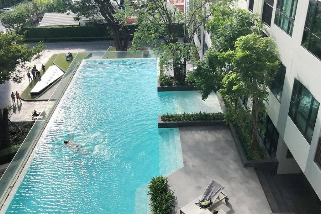 อพาร์ทเม้น & Infinity Pool Pattaya