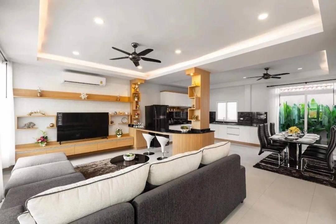 Lagoon 5 Bedroom Pool * Pattaya