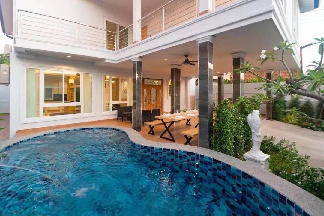 Lagoon 5 Bedroom Pool วิลล่า Pattaya