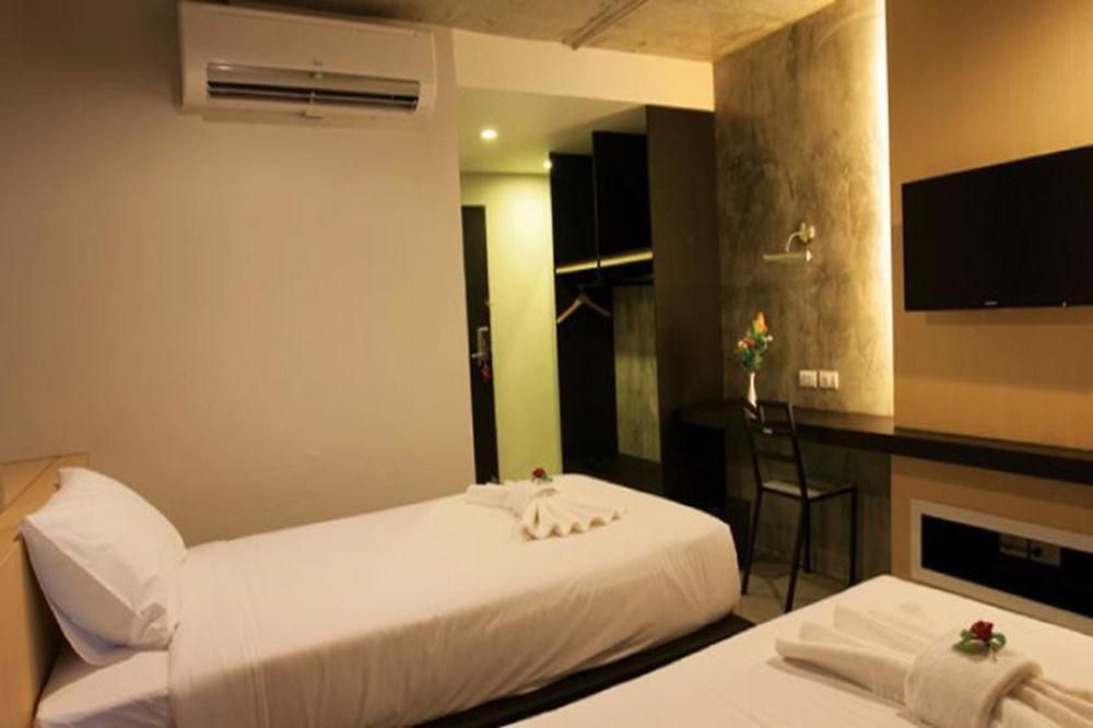 โรงแรม B2 South Premier