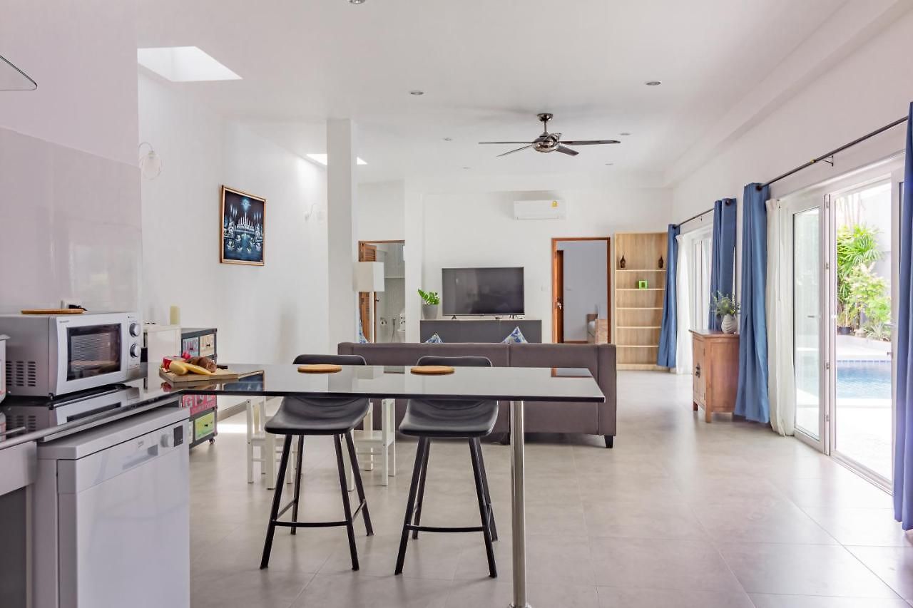 At 5 Mins Walk 3bdr Pool For Groups And Family Villa *