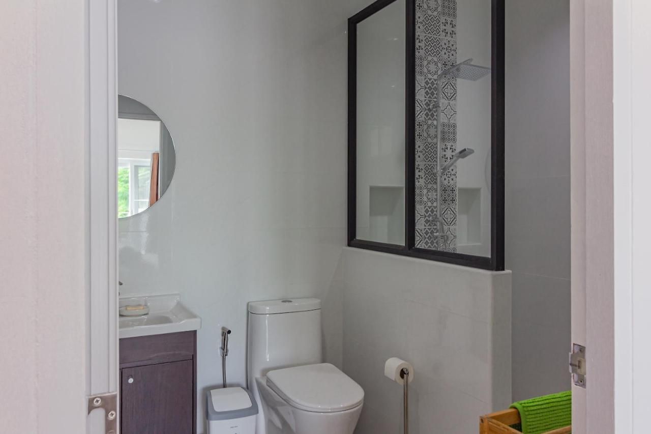 Villa At 5 Mins Walk 3bdr Pool For Groups And Family Pattaya