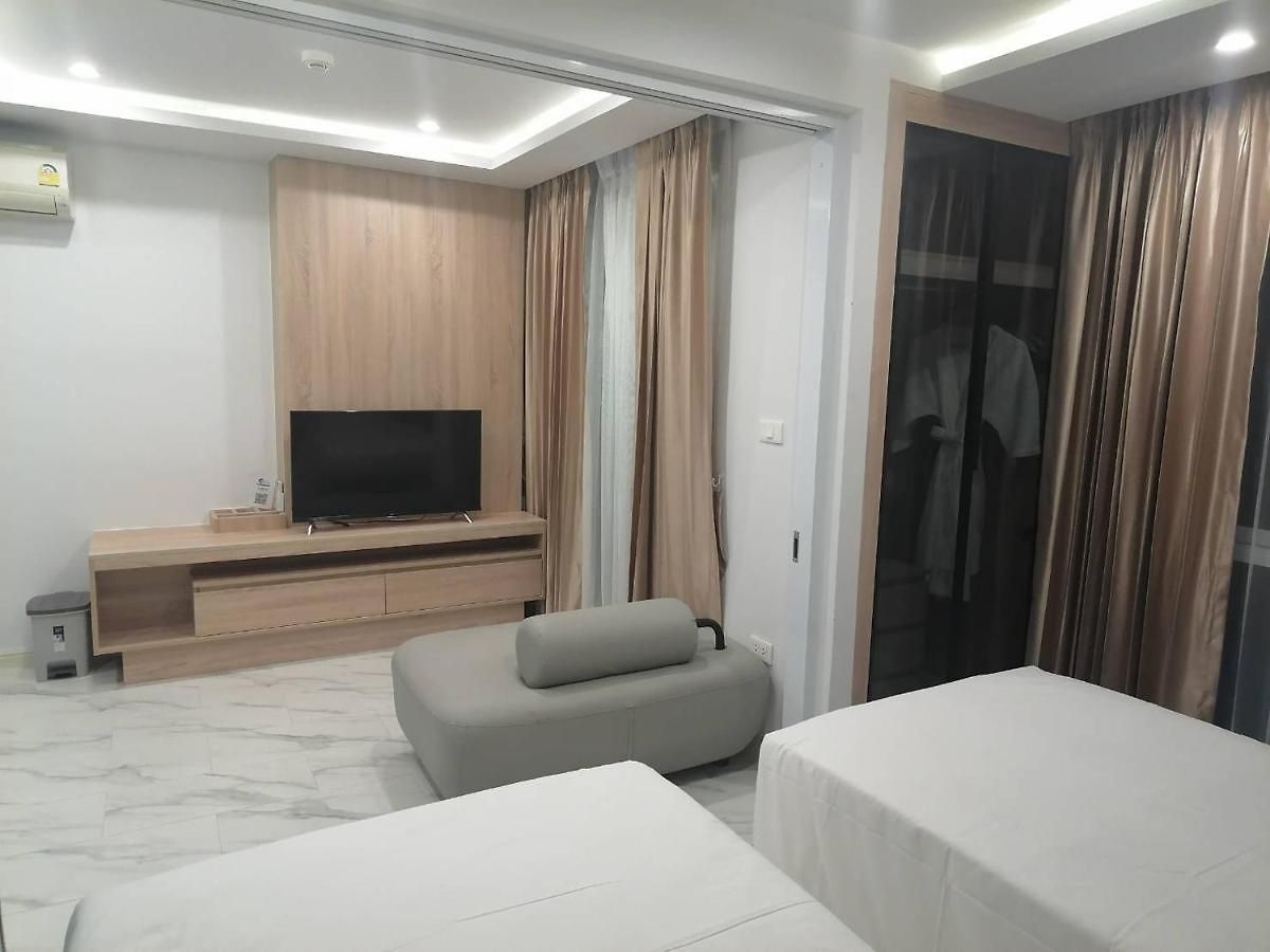 โรงแรม Deco North