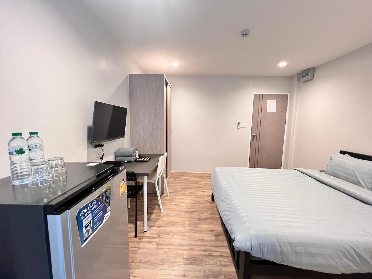 โรงแรม Aree House Poshtel