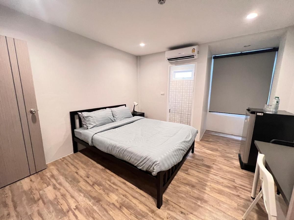 Aree House Poshtel โรงแรม