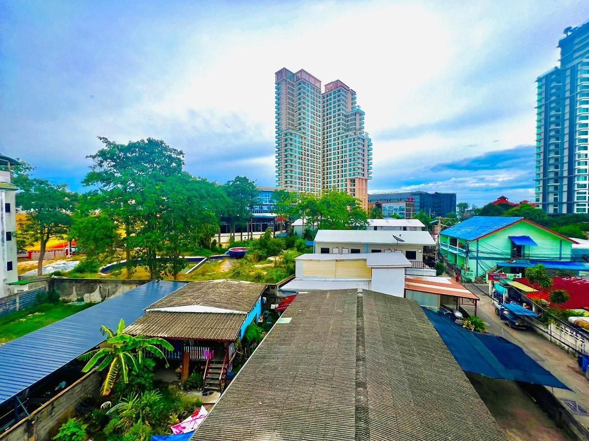 Aree House Poshtel Pattaya