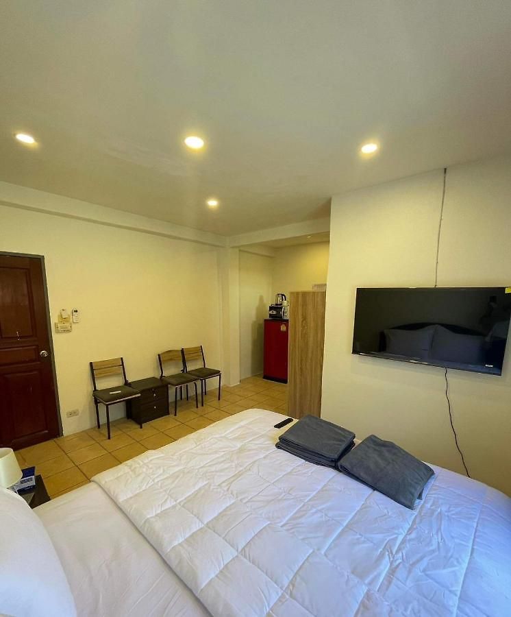 โรงแรม The Sports Lounge 2*