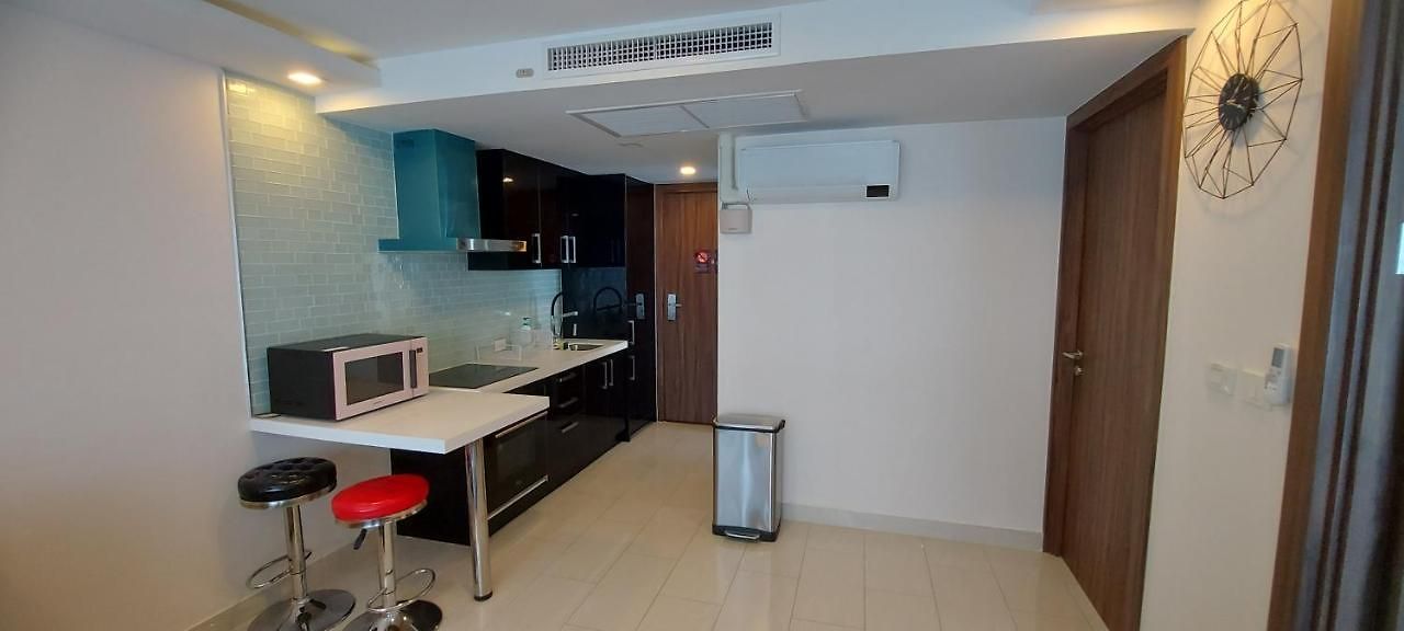 Grand Avenue - Luxury - 2 Bedroom 2 Baths - Pool-view อพาร์ทเม้น *