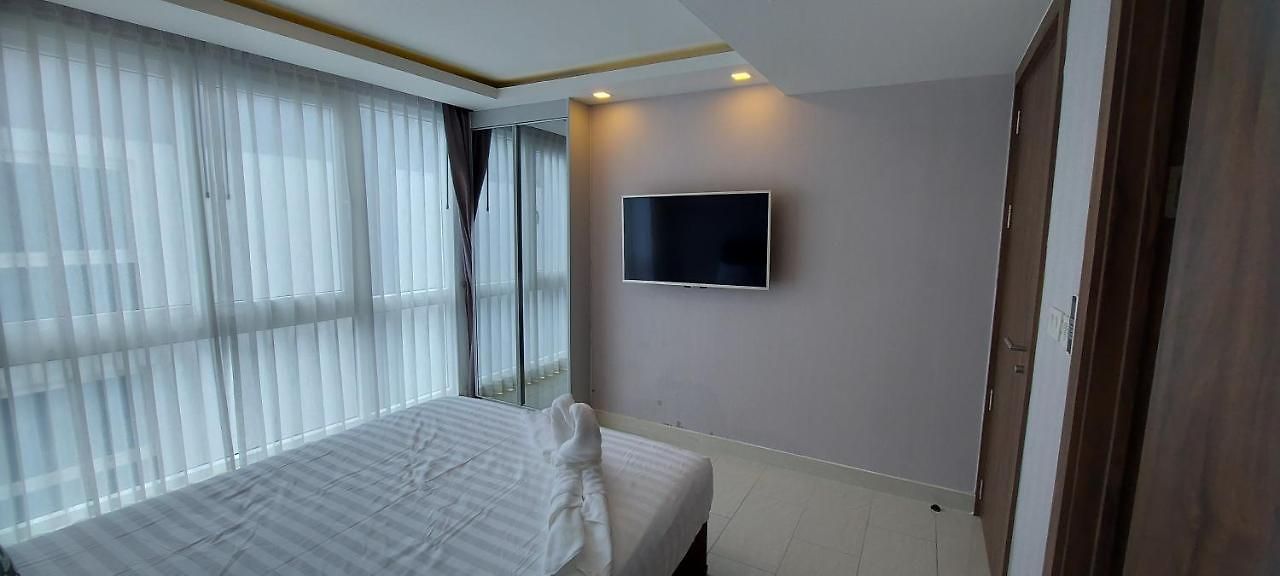 Grand Avenue - Luxury - 2 Bedroom 2 Baths - Pool-view อพาร์ทเม้น