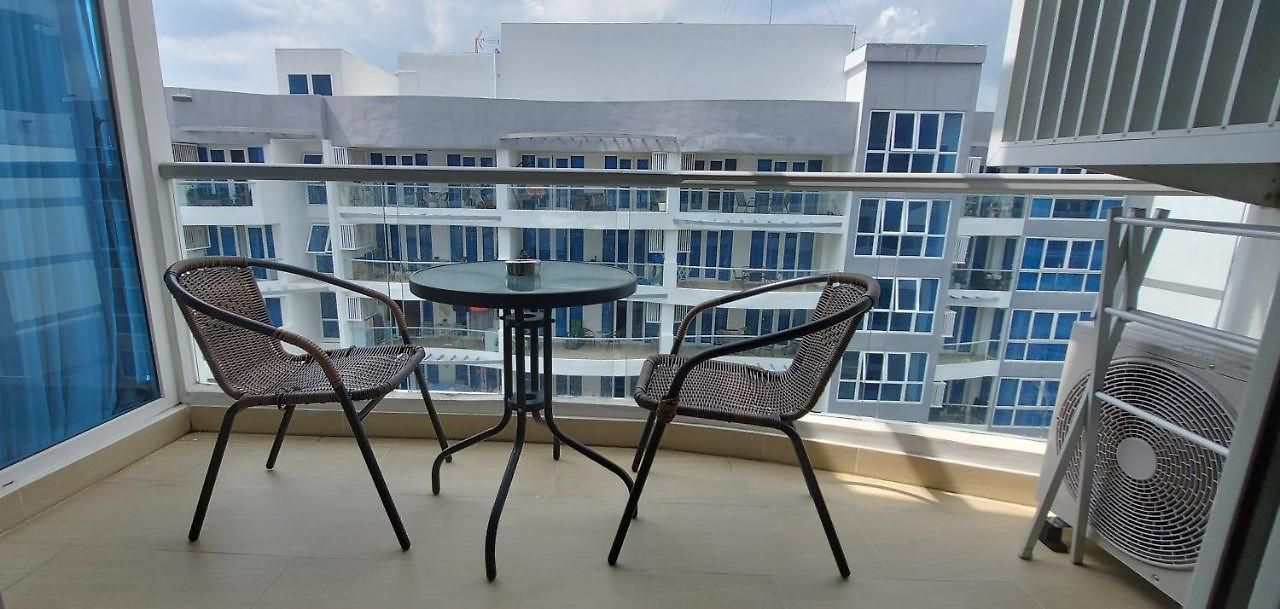 Grand Avenue - Luxury - 2 Bedroom 2 Baths - Pool-view อพาร์ทเม้น *