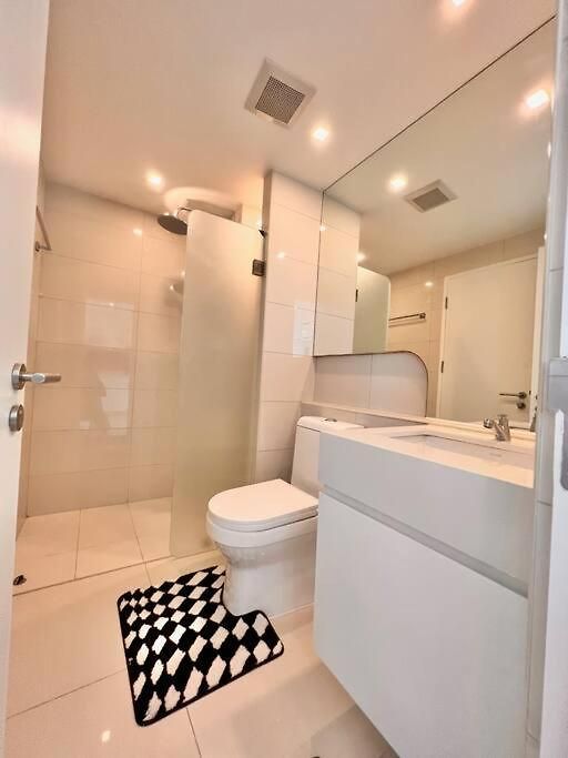 At 1 Bed In Ccr Apartment Pattaya