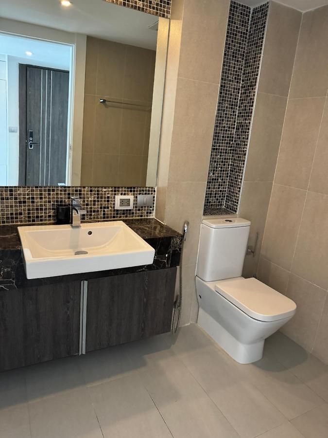 อพาร์ทเม้น Centara Avenue Residences 1 Bedroom Center Near Shopping Mall Pattaya