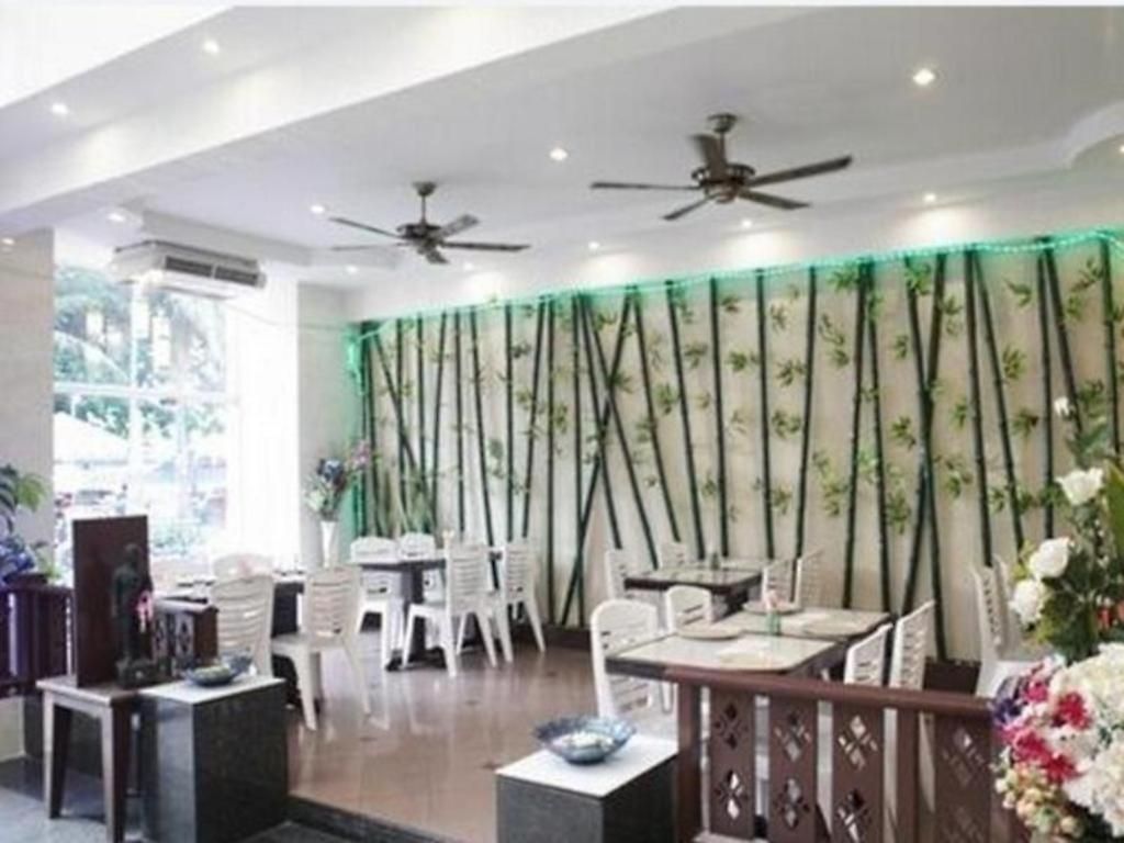 โรงแรม Baan Sila 3*