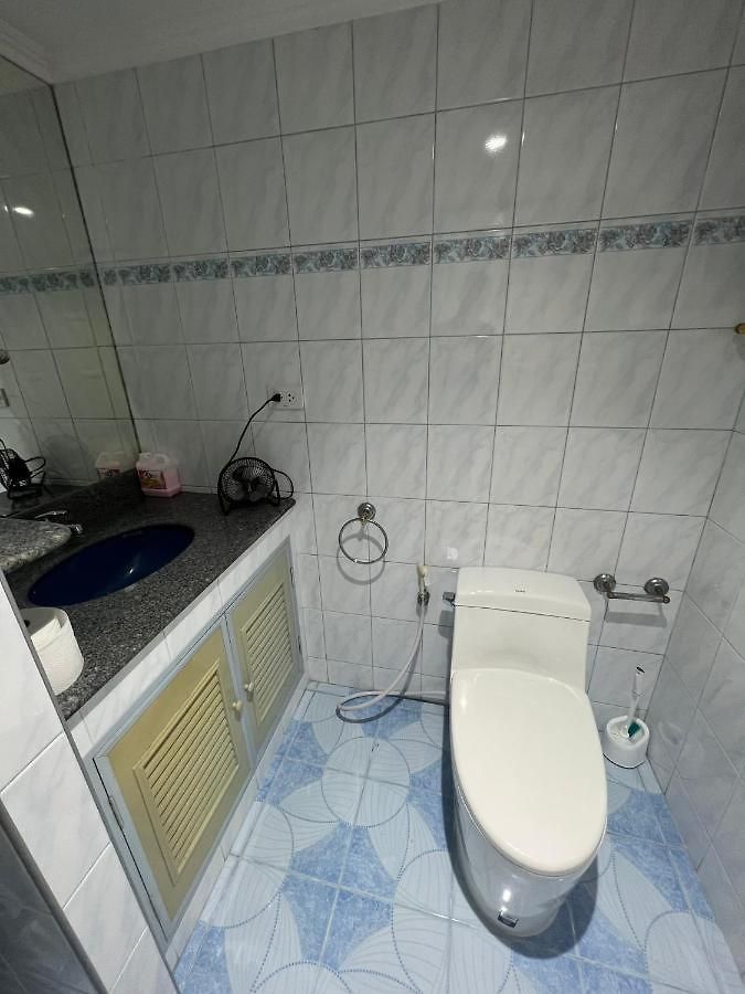 Pattaya Beach Condo * Pattaya