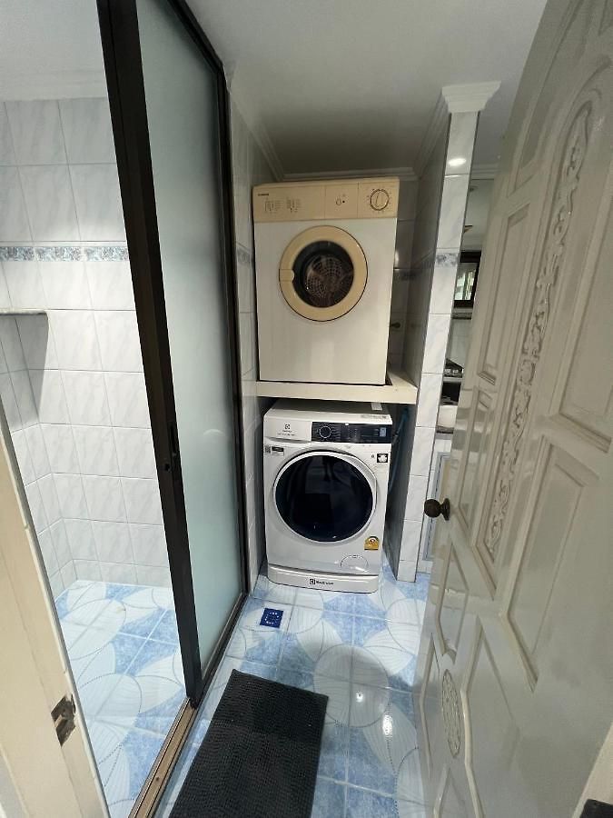 โรงแรม Pattaya Beach Condo