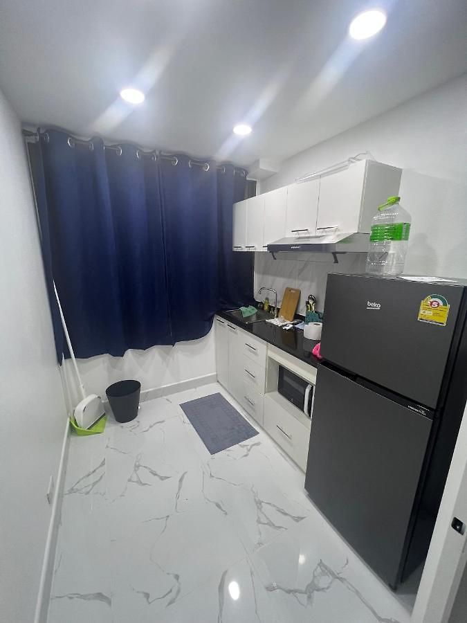 โรงแรม Pattaya Beach Condo *