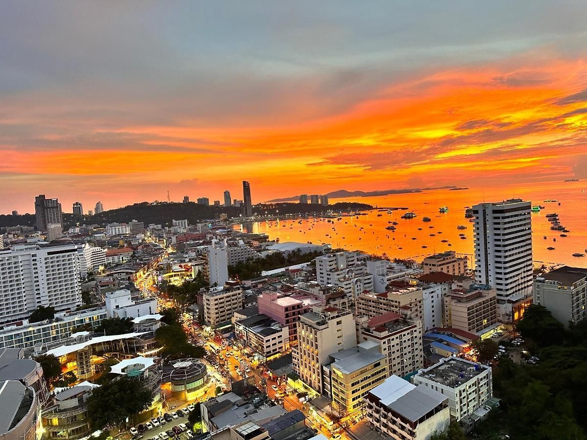 Edge 豪华公寓 * Pattaya