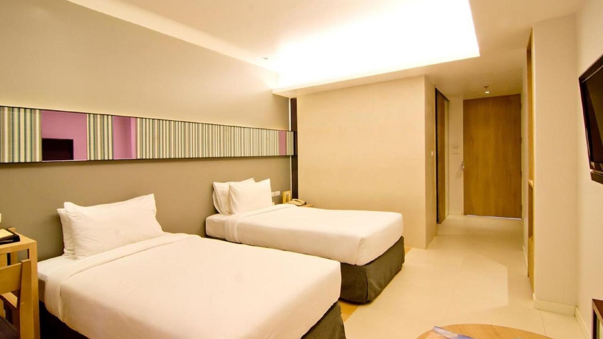 The Sun Xclusive 3*