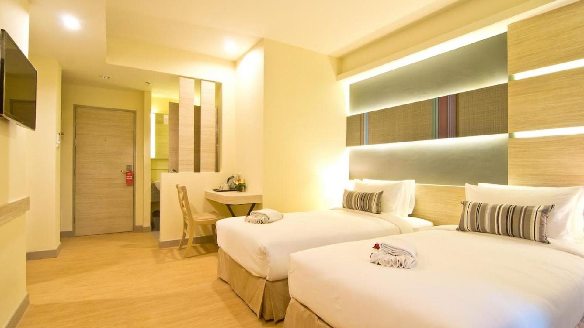 The Sun Xclusive โรงแรม