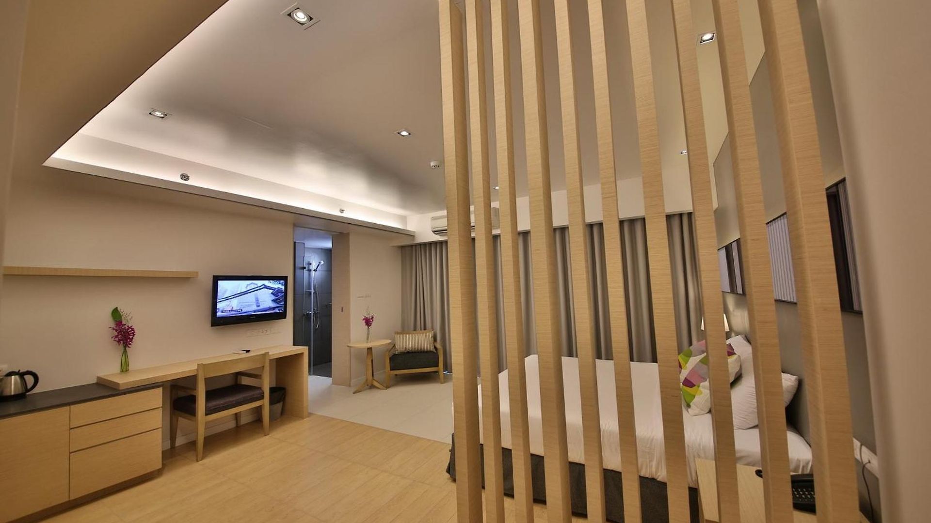 The Sun Xclusive โรงแรม Pattaya