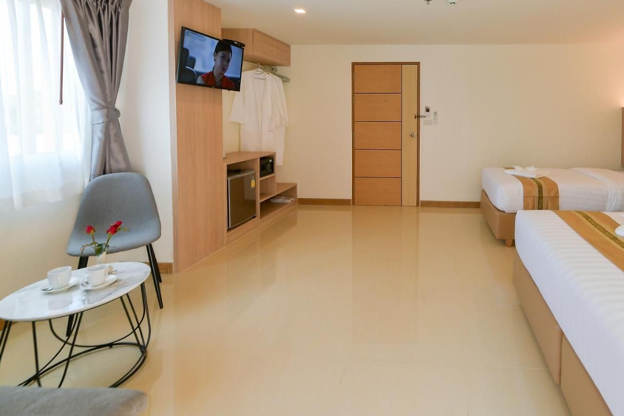 โรงแรม Iris Palace Pattaya